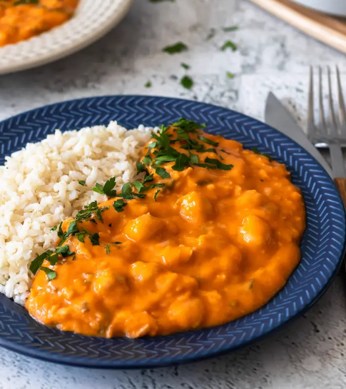 Estrogonofe de grão de bico com arroz branco e Couve 